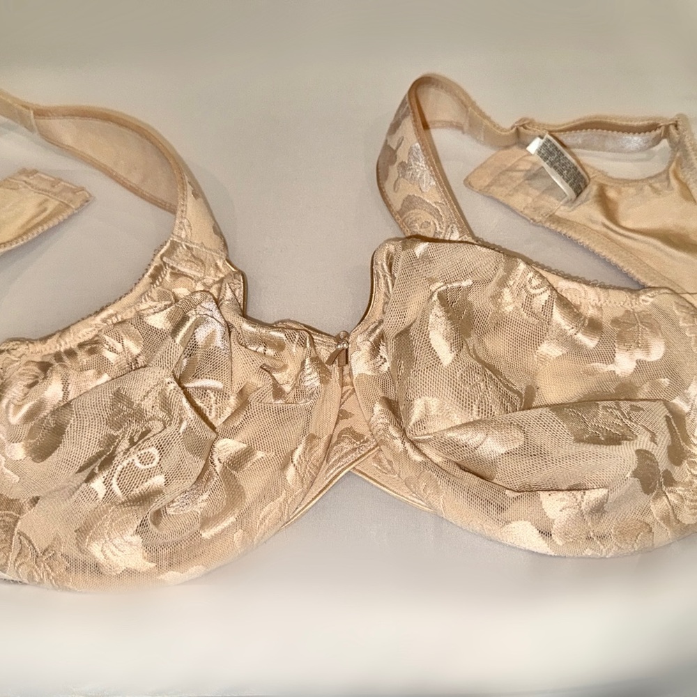 Wacoal Cream Floral Women's Bra
